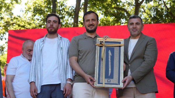 AK PARTİ BÜYÜKÇEKMECE'DEN GÖVDE GÖSTERİSİ!